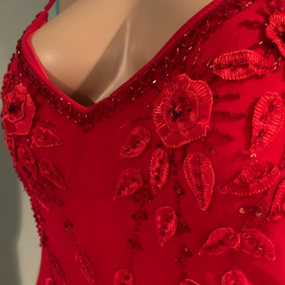 Evening elegant dress - Picture 4 of 8